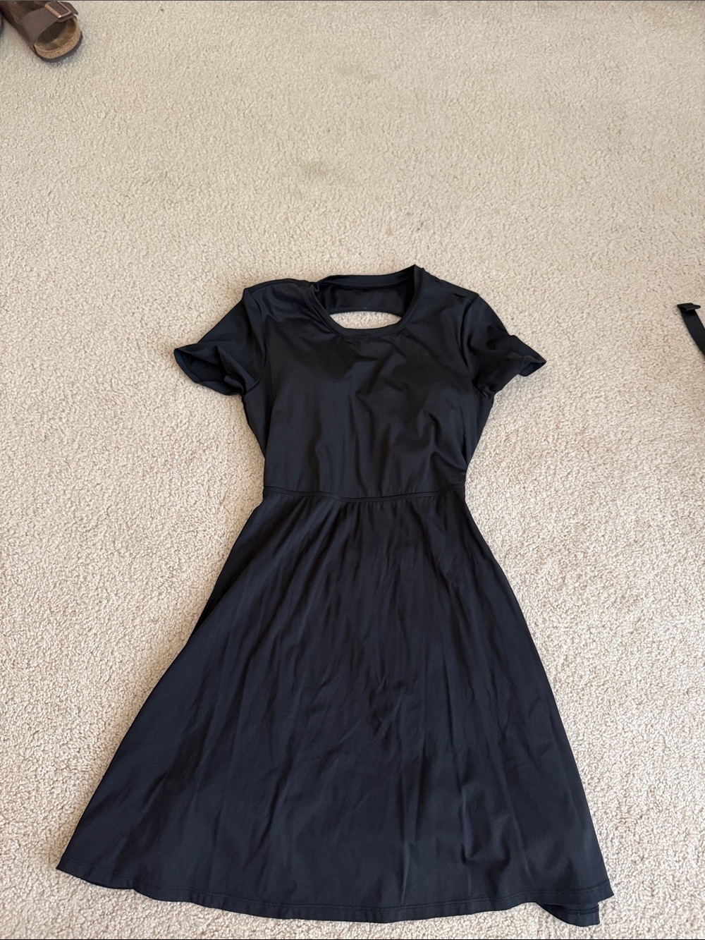 HALARA Black Short-Sleeve Midi A-Line Dress